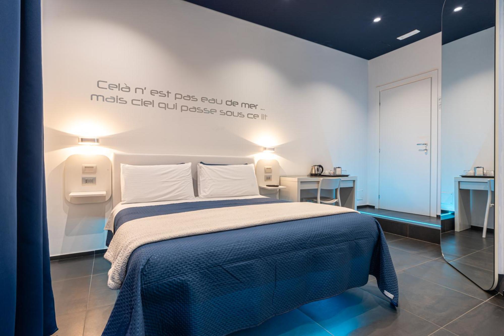 Skyhouse Beverello Neapol Exteriér fotografie